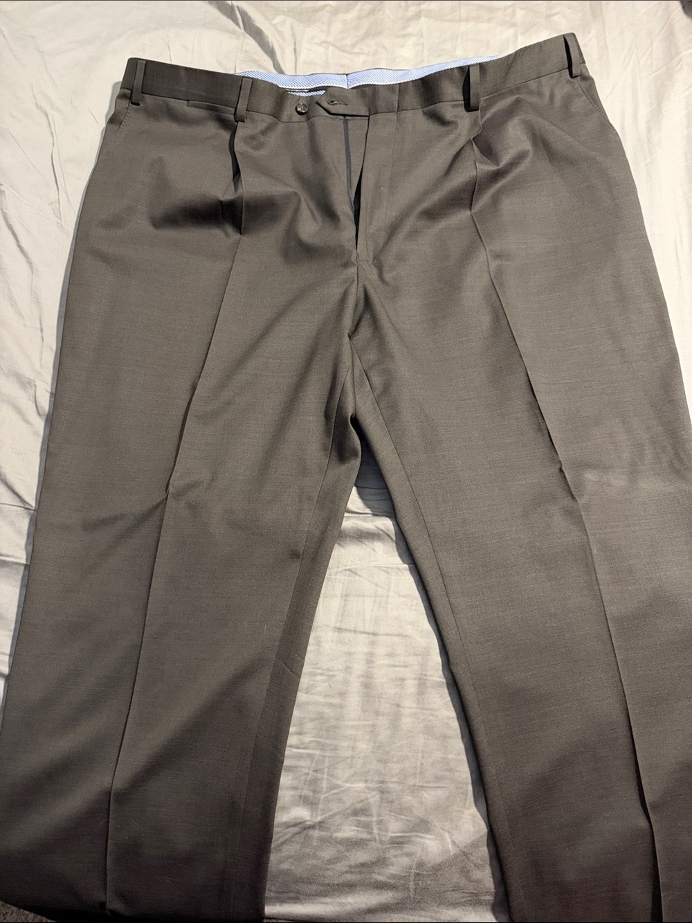 Hart Schaffner Marx Men's Gray olive Pleated Dress Pants
